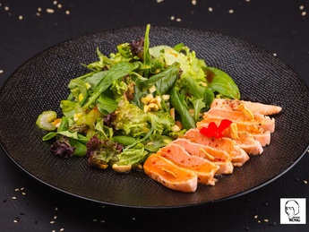 Sashimi salad with salmon