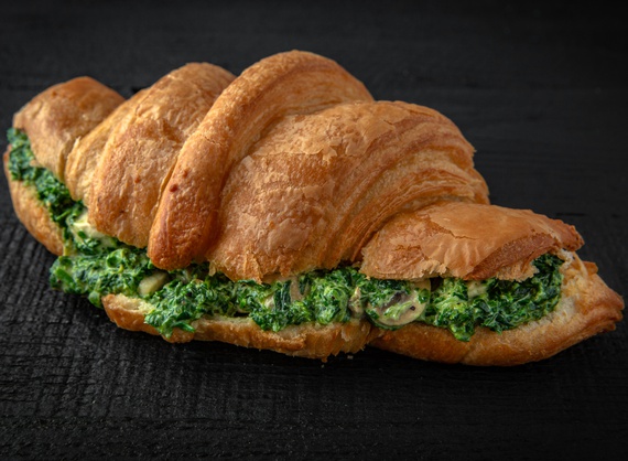 Spinach croissant with mushrooms