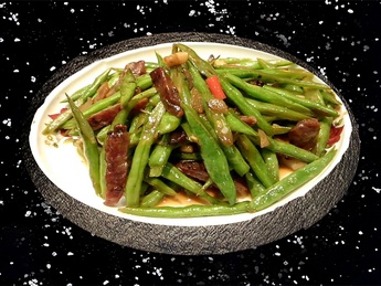 Sauteed green beans with oyster mushrooms