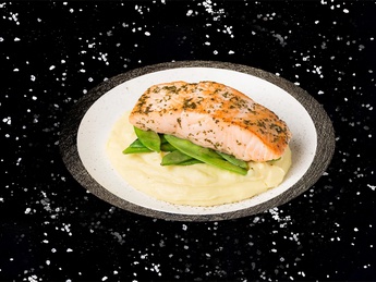Salmon fillet baked with sesame seeds