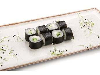 Maki with cucumber and cheese
