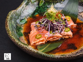 Tataki salmon with ponzu sauce